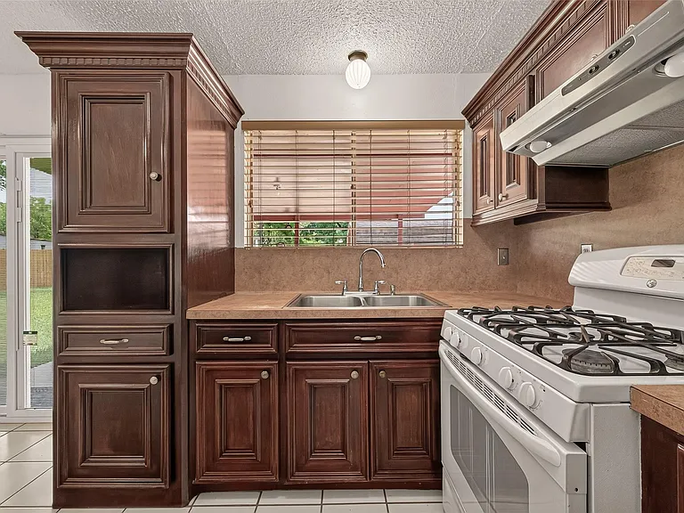 5206 Olana Dr — Photo 11