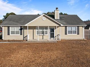 303 Foxridge Ln, Hubert, NC 28539