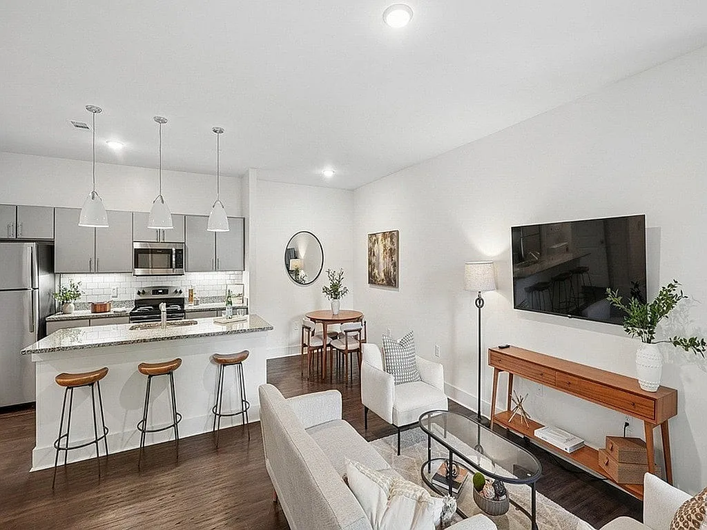 Villas at Old 441 — Photo 4
