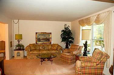 2nd image of 214 Allenberry Cir