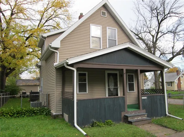 1001 9th St NW, Cedar Rapids, IA 52405