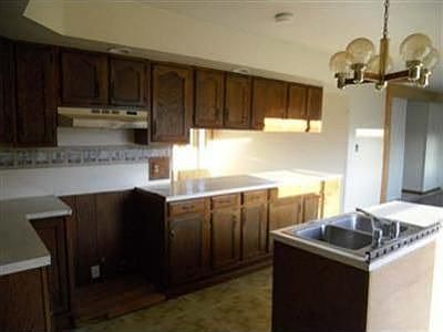 4th image of 2203 Sanford St