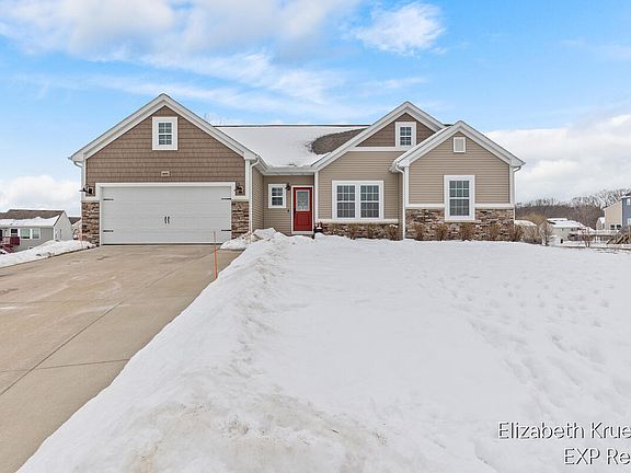 2nd image of 4695 Quaker Hill Dr