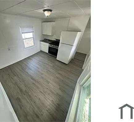 Studio, 200 sqft, $1,300 — Photo 3