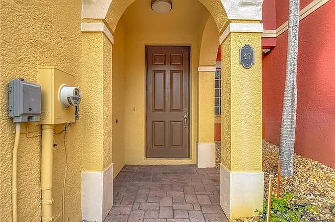 10220 Olivewood Way #47 — Photo 3