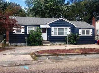 395 Old Country Rd, Deer Park, NY 11729