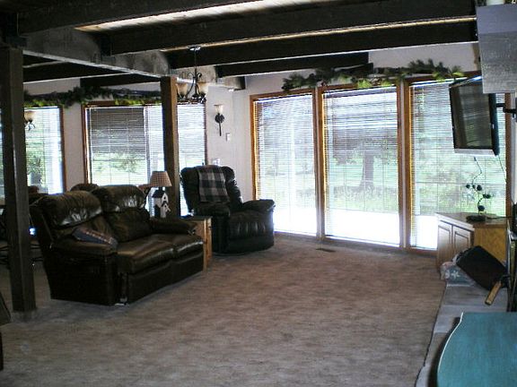 3rd image of 1008 Evergreen Dr