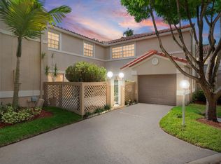 11066 Long Boat Dr, Hollywood, FL 33026