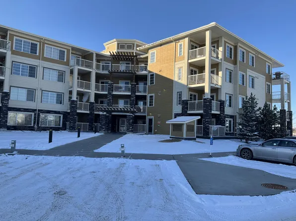 3670 139th Ave NW #407, Edmonton, AB T5Y 3N5