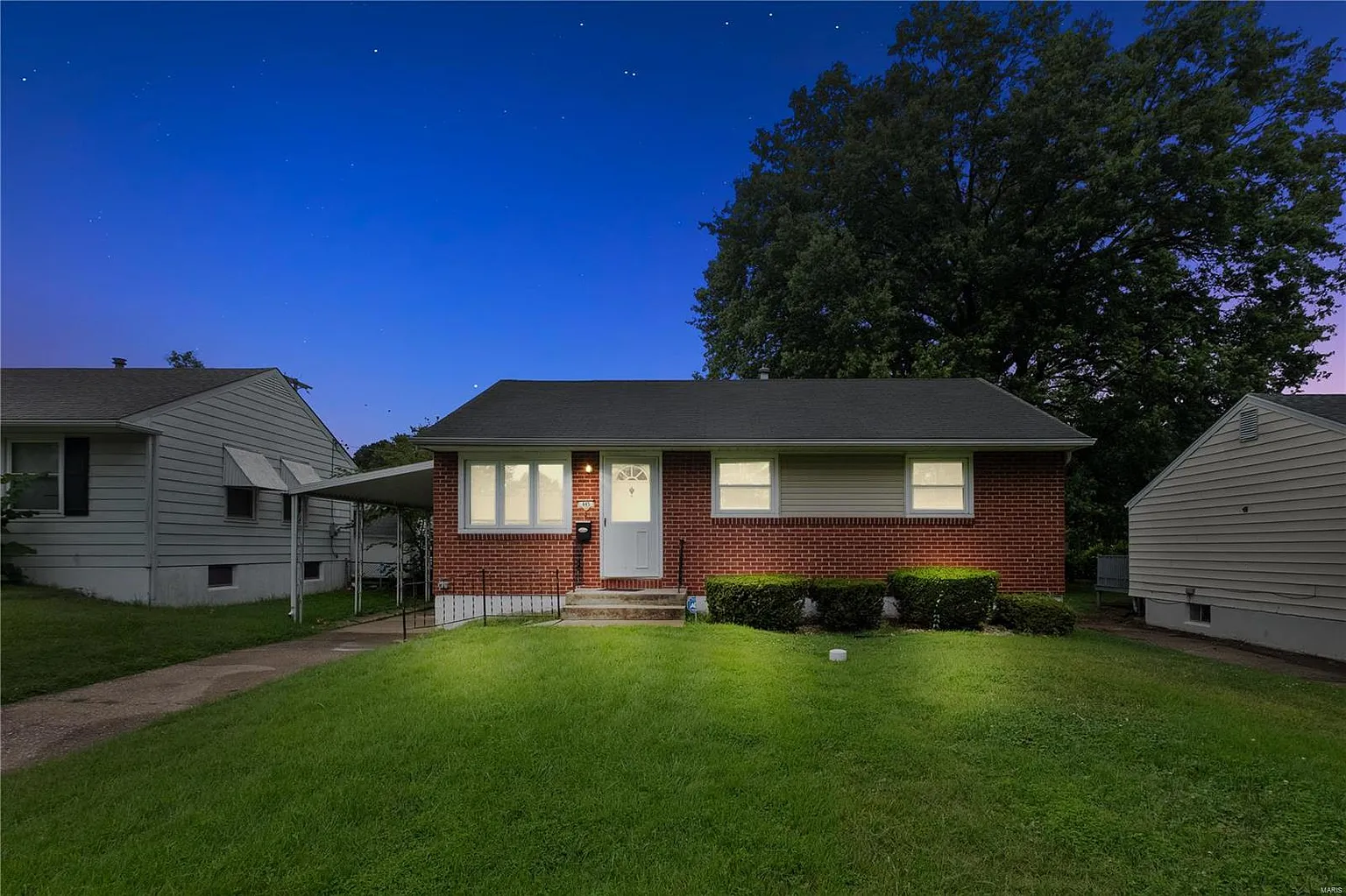 445 Shepley Dr photo 1