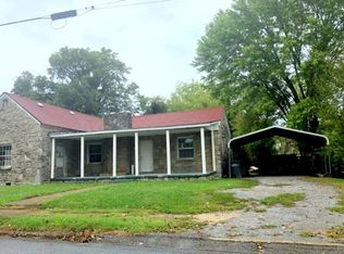 308 Maple St E, Fayetteville, TN 37334