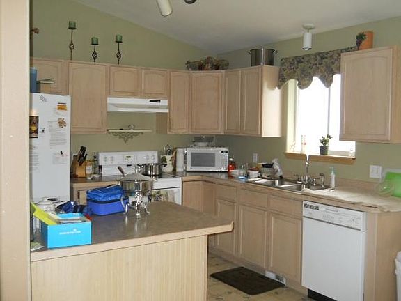 5th image of 3625 E Jordan Dr