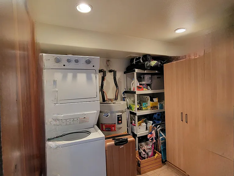 801 W Hawthorn St W #400 — Photo 13