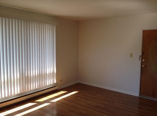 429 E Park Ave STE 4, Libertyville, IL 60048