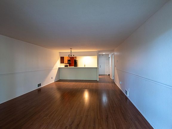 3rd image of 6702 139th Ave NE #741