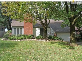 8618 Alden Ln, Lenexa, KS 66215