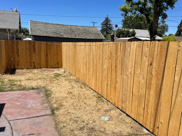 513 E Walnut St, Lodi, CA 95240