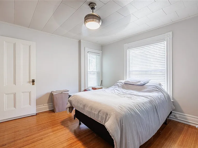 256 Oxford St #1 — Photo 19
