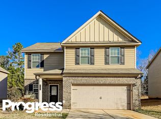 255 Bandelier Cir, Hampton, GA 30228