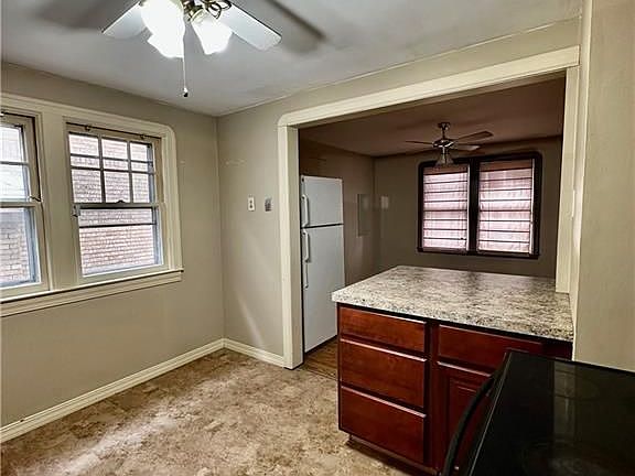 3rd image of 293 Winspear Ave