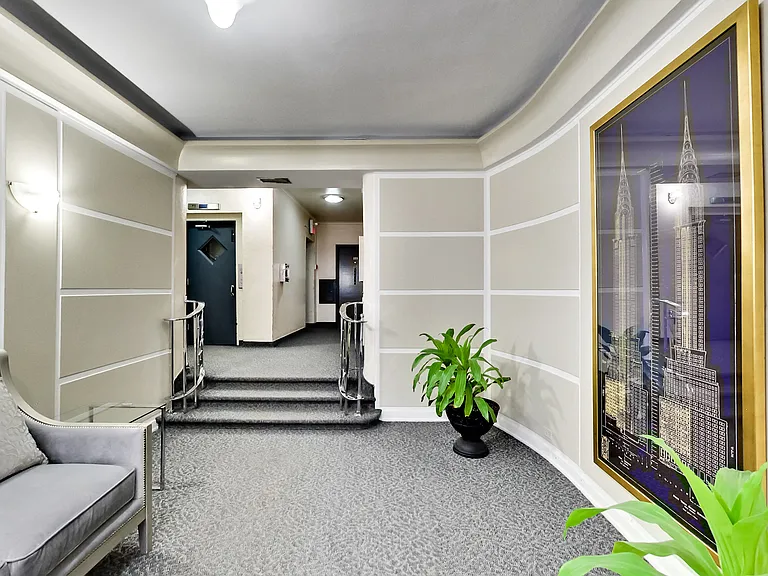 14 Chatsworth Dr #410 — Photo 12