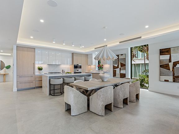 3rd image of 87 Isle Of Venice Drive #202s