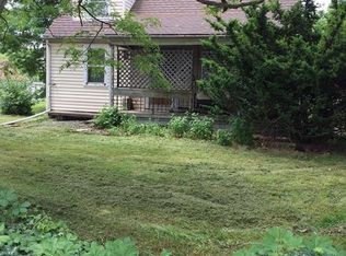 3096 E River Rd, Sheffield Village, OH 44054