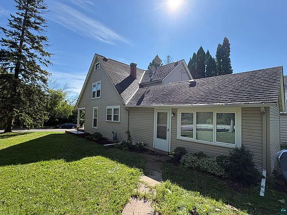 4th image of 819 N 47th Ave E