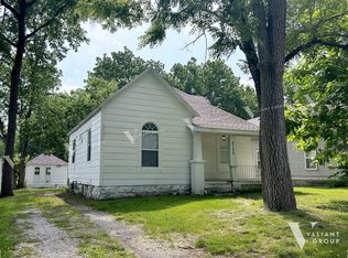 2122 N Benton Ave, Springfield, MO 65803