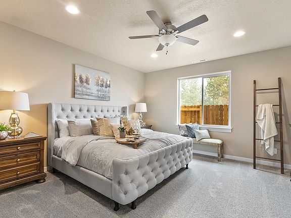 Targhee - Main Bedroom