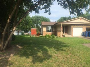 1994 McKnight Rd N, Saint Paul, MN 55109