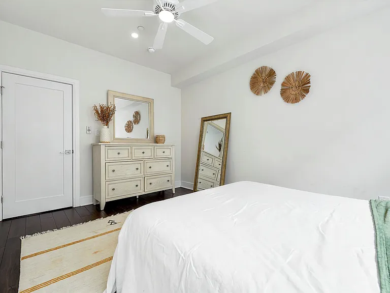 1726 N Hope St — Photo 22