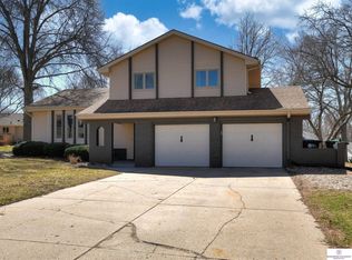 14811 Castelar Cir, Omaha, NE 68144