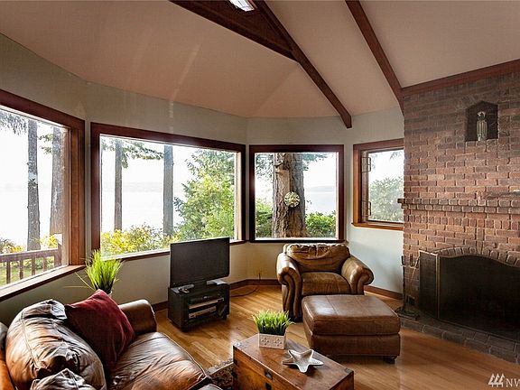 5th image of 29155 Beach Dr NE