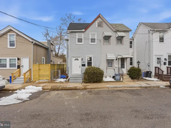 923 Ridgeway St, Gloucester City, NJ 08030