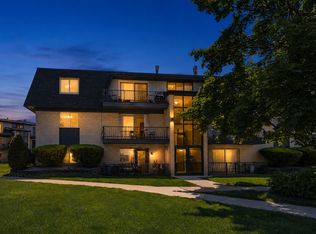 11124 S 84th Ave APT 2A, Palos Hills, IL 60465