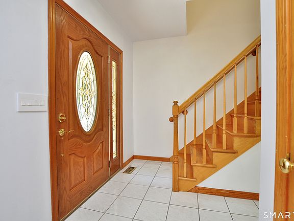 3rd image of 24 Wintonbury Drive