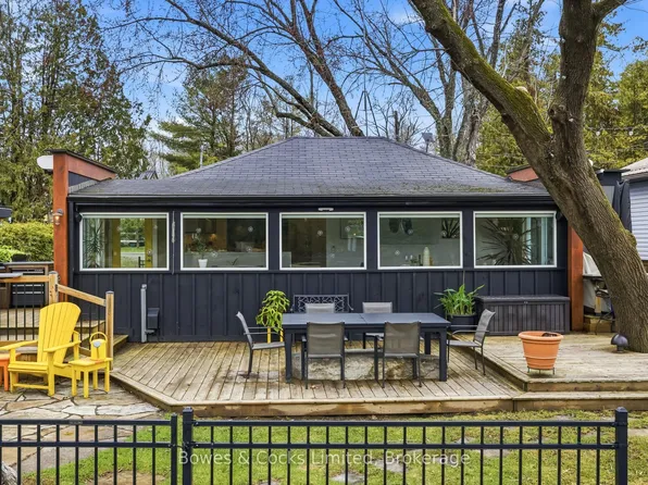 2817 River Ave, Selwyn, ON K0L 3G0