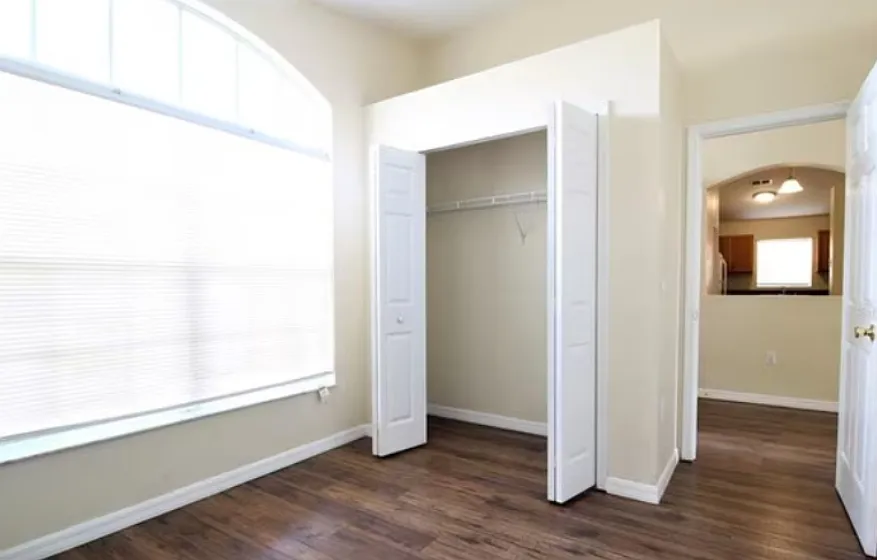 4 bed, 1457 sqft, $2,295 — Photo 3
