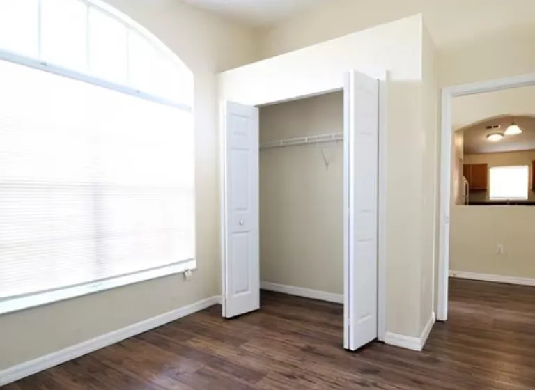 1720 Sage Creek Ct — Photo 3