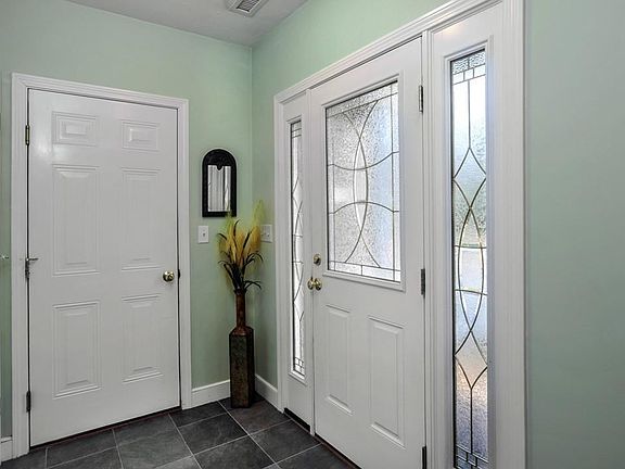 4th image of 22 Penny Ln