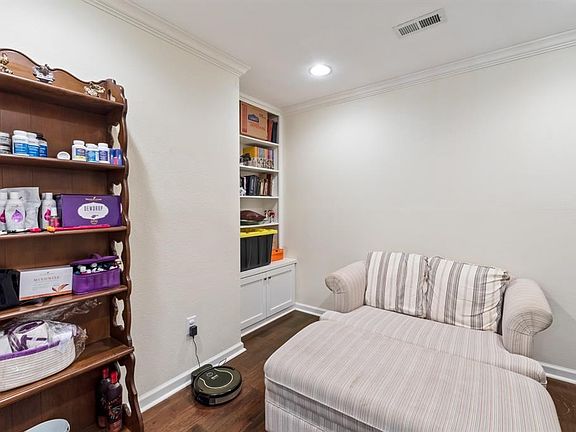 2nd image of 3 Grandview Cir