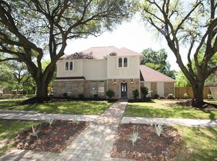 16001 Singapore Ln, Jersey Village, TX 77040