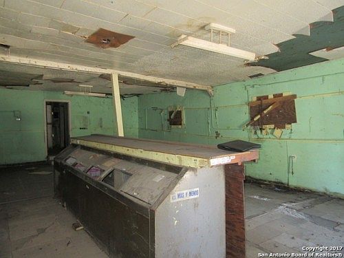 5th image of 2217 Guadalupe St