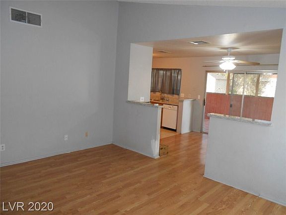 4th image of 660 Whispering Palms Dr
