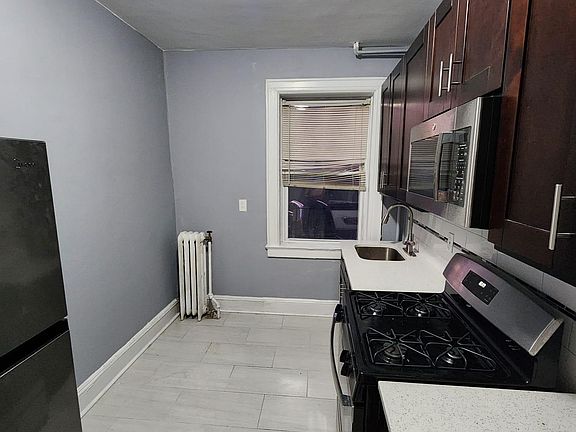 2nd image of 255 Lafayette Ave #1AB