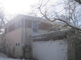 2818 18th Pl, North Chicago, IL 60064