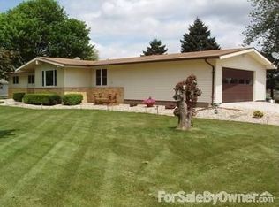 745 Us Highway 150 E, Galesburg, IL 61401