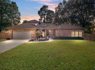 800 Trenton Ct, Longview, TX 75601