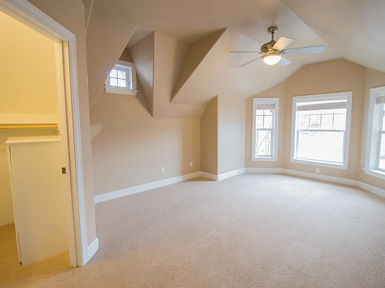 105 Taylor St — Photo 18